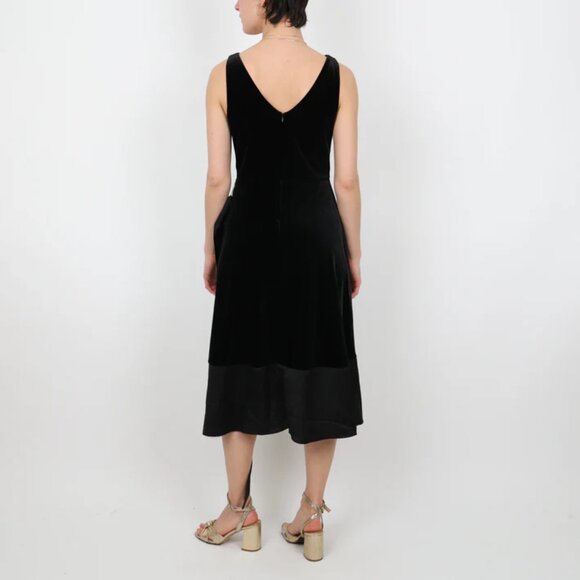 NWOT DKNY Midi Black Sleeveless Faux Wrap V Neckline Velvet Dress Size 4 - Picture 2 of 11